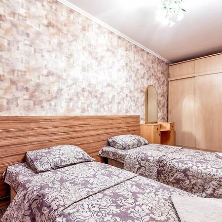 411 Lighthouse Apartments Arbat - Traveler'S Choice Alma-Ata Buitenkant foto